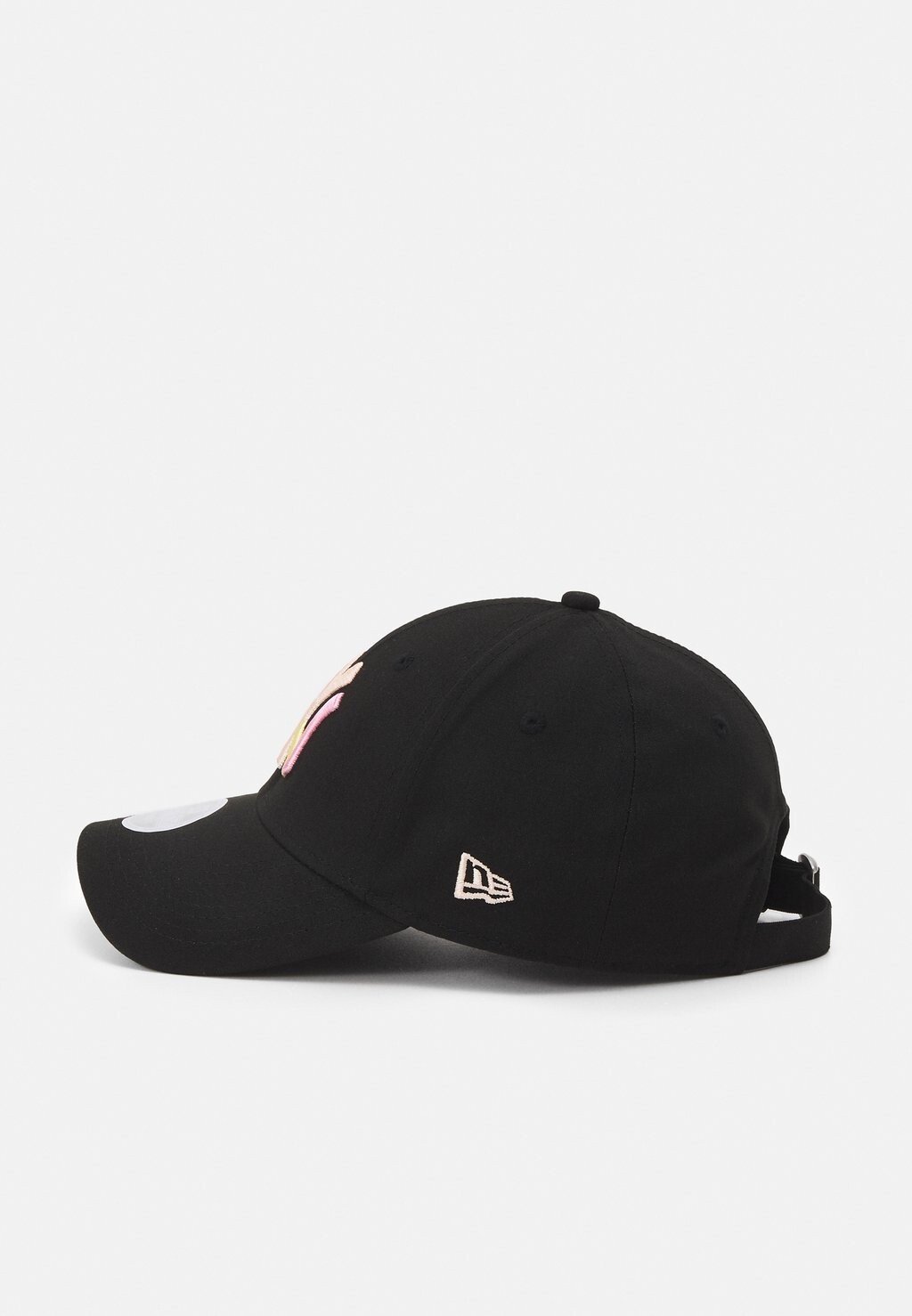 

Кепка Female Block Logo 9Forty® New Era, черная
