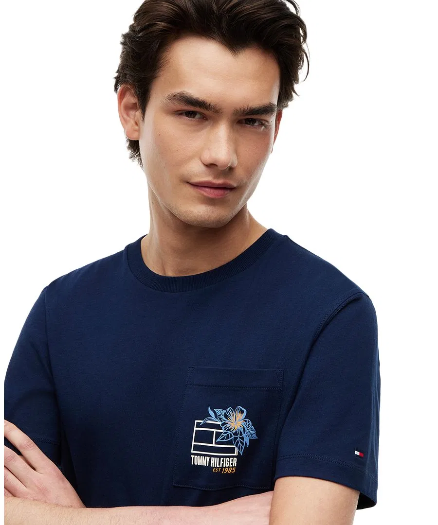 Мужская летняя футболка прямого кроя с цветочным принтом и карманом Tommy Hilfiger, Carbon Navy — фото 3