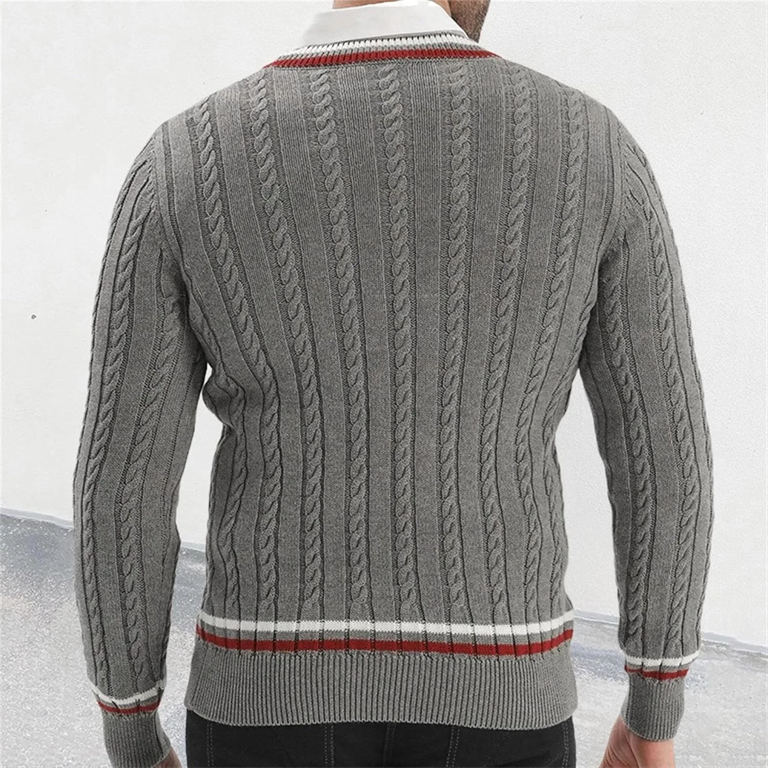Мужской вязаный свитер с V-образным вырезом, полоска, slim fit — фото 2