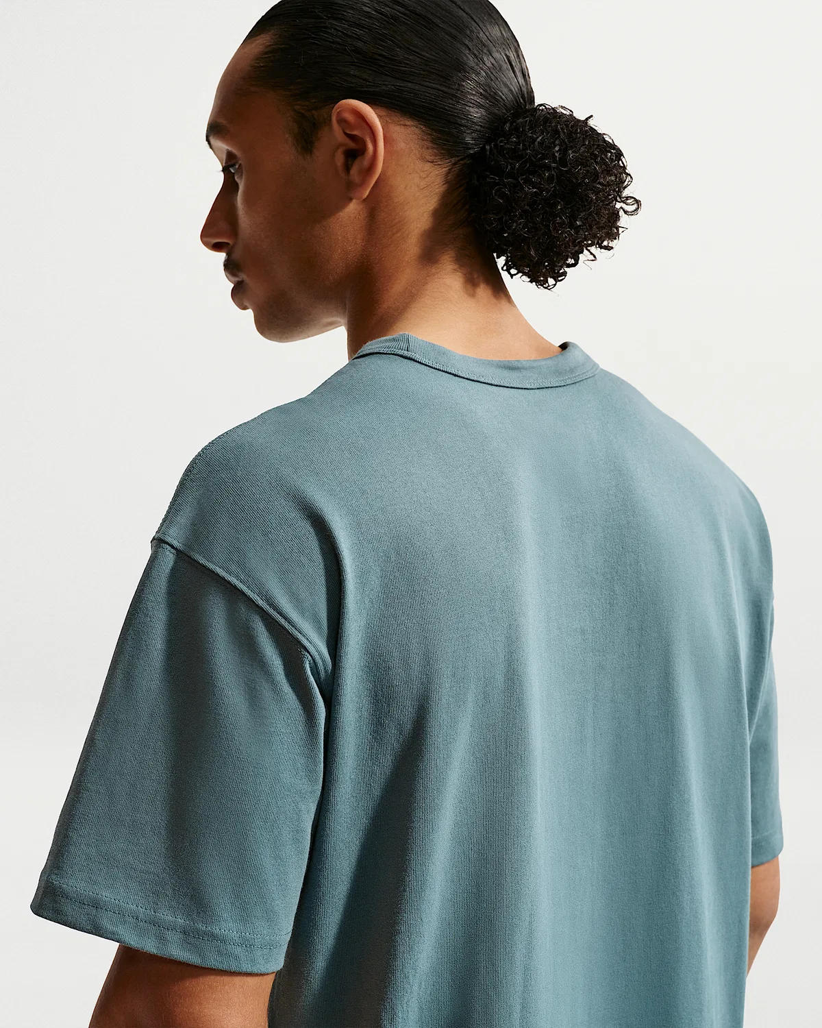 Мужская футболка Nike Sportswear Premium Essentials, Mineral Slate — фото 2