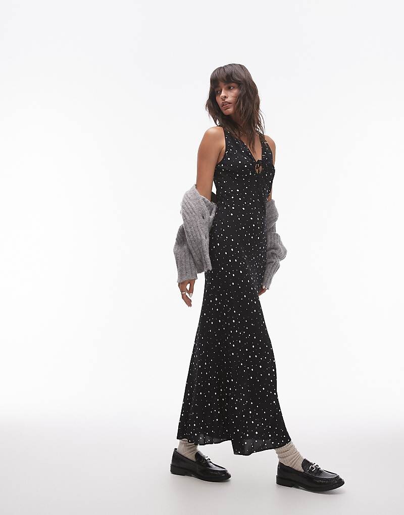 

Topshop – платье-капля миди с цветочным принтом