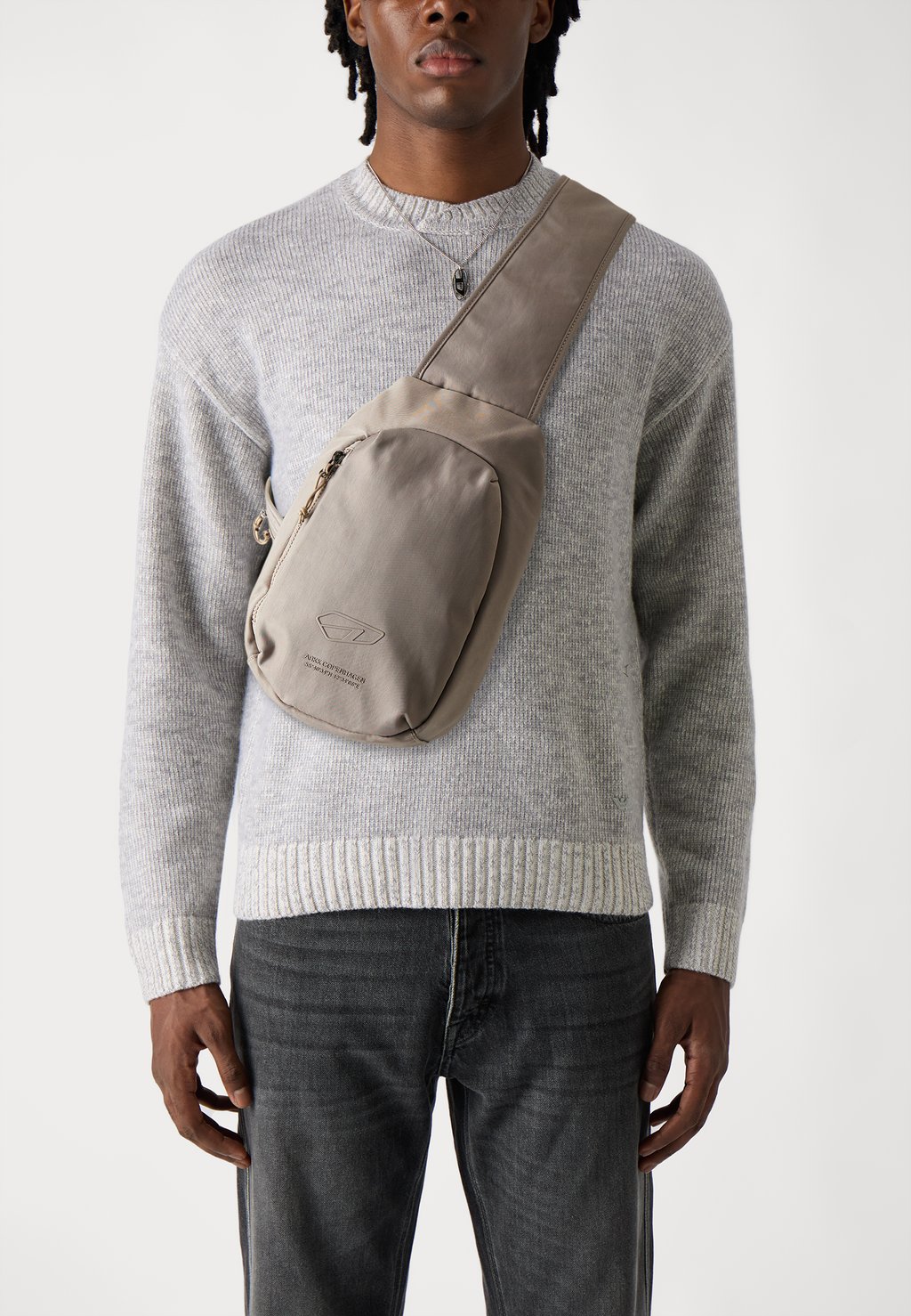 

Сумка через плечо CROSS BODY BAG UNISEX ARKK Copenhagen, серо-коричневый