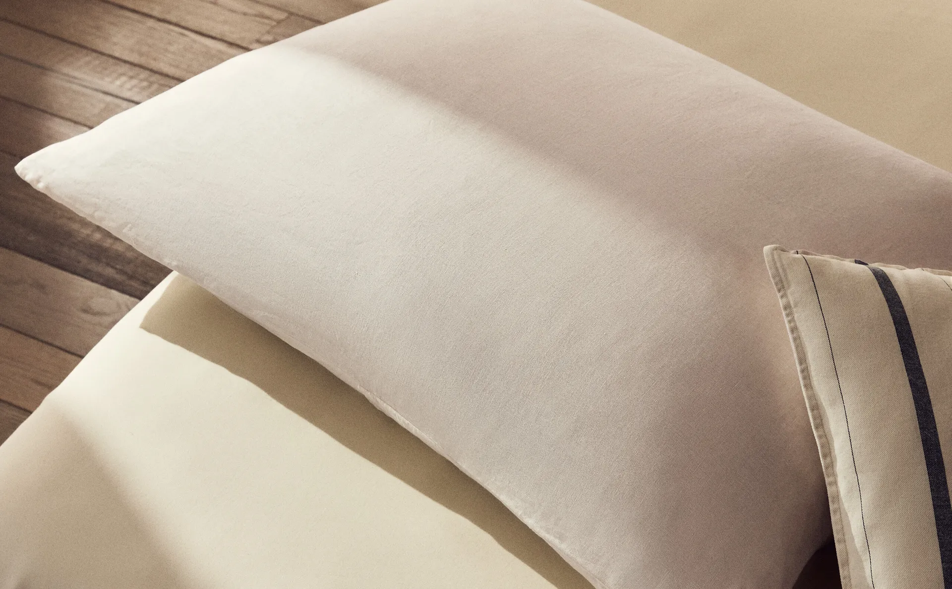 

Чехол на подушку xxl Zara Home, песок