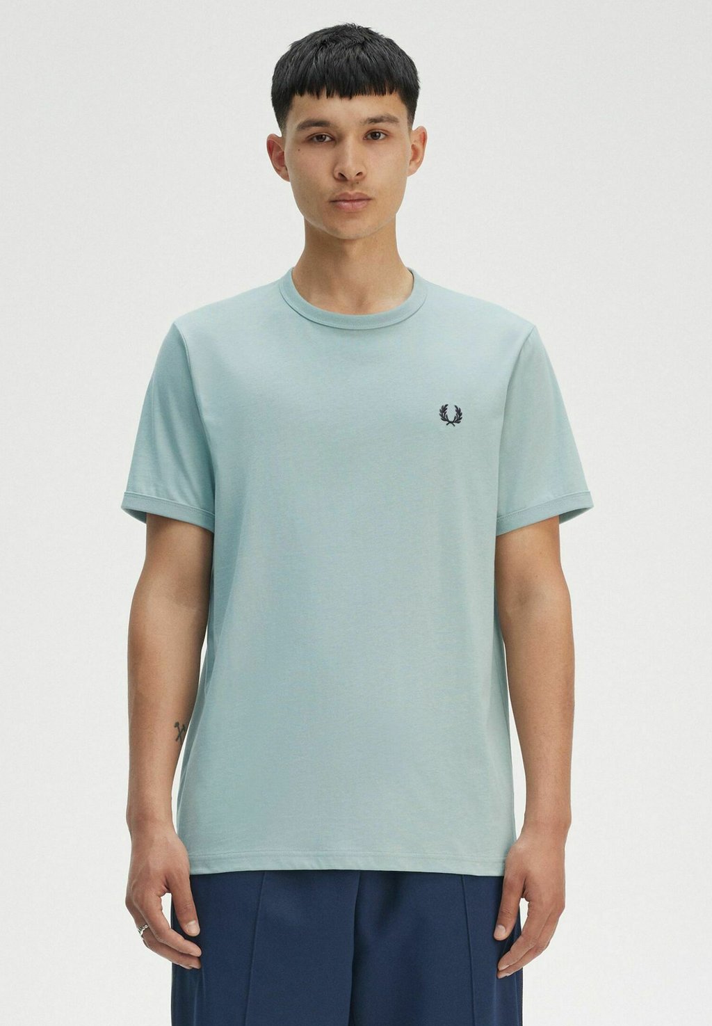 

Базовая футболка Fred Perry, синий