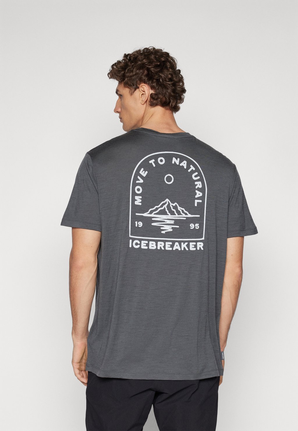 

Спортивная футболка LIGHT WEIGHT TECH LITE GRAPHIC icebreaker, темно-серый