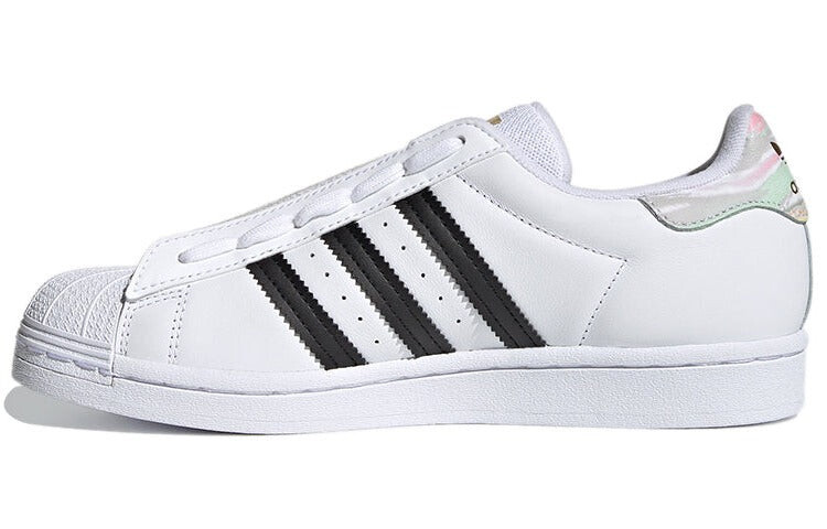 Кроссовки женские Adidas Superstar I Love Dance, белый — фото 2