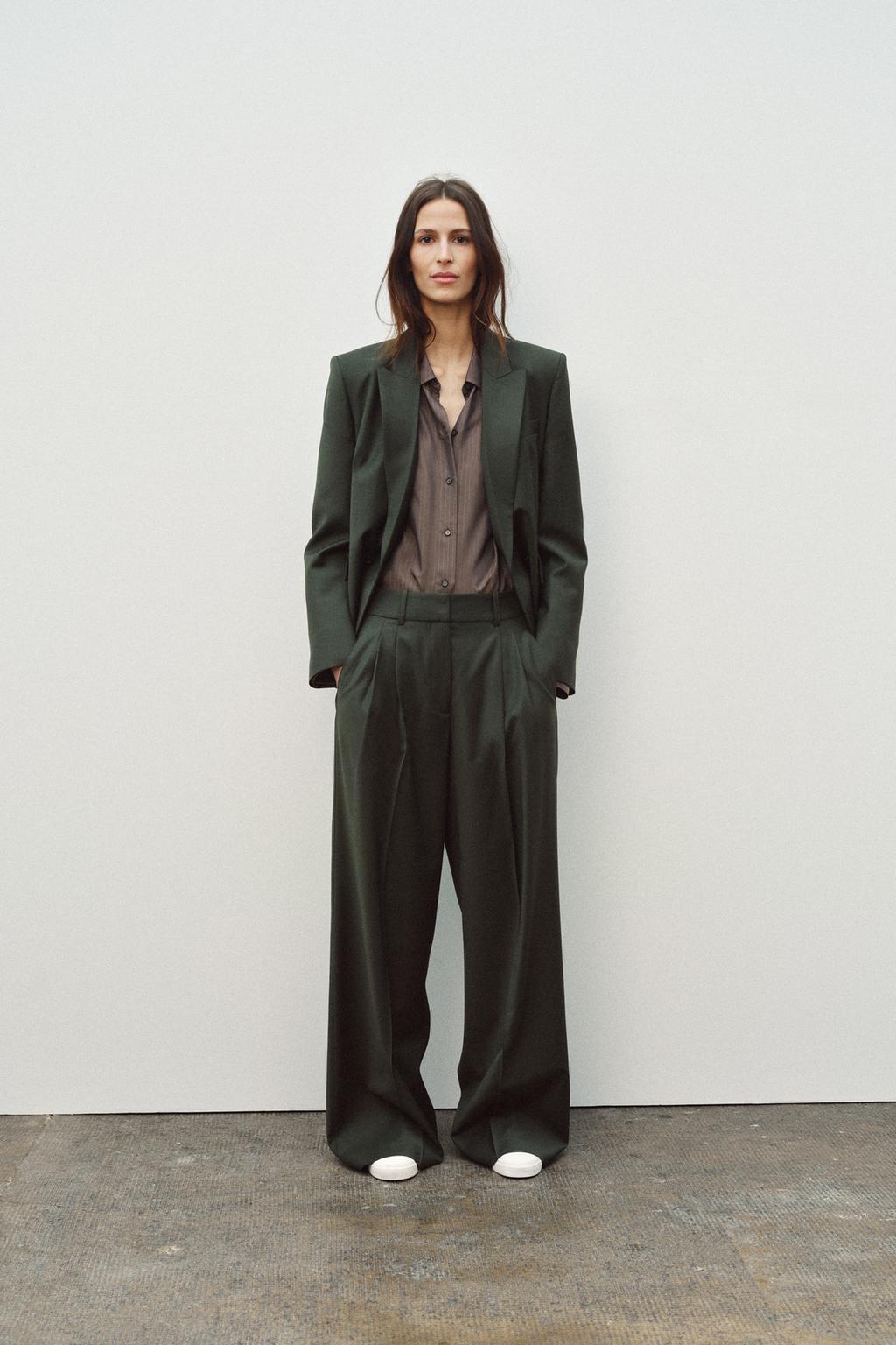 

Брюки из смешанной шерсти с вытачками ZARA, цвет Hunter green