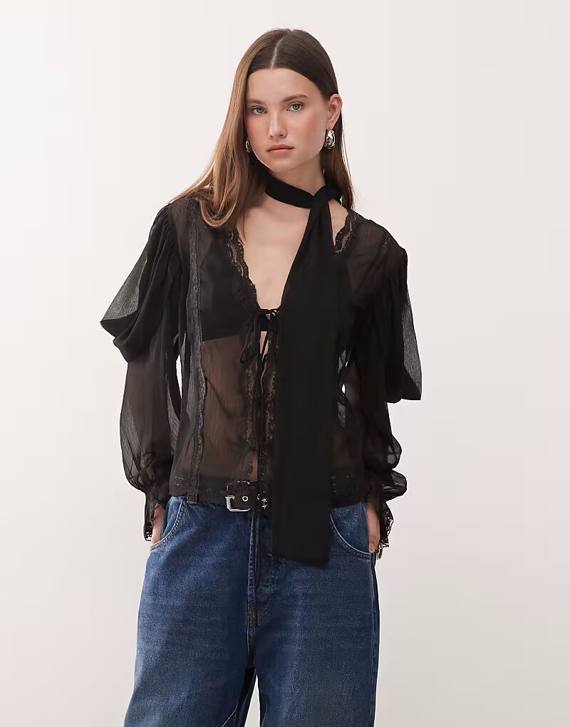 

Восстановленный винтажный прозрачный топ с длинными рукавами, кружевной отделкой и узким шарфом черного цвета Reclaimed Vintage