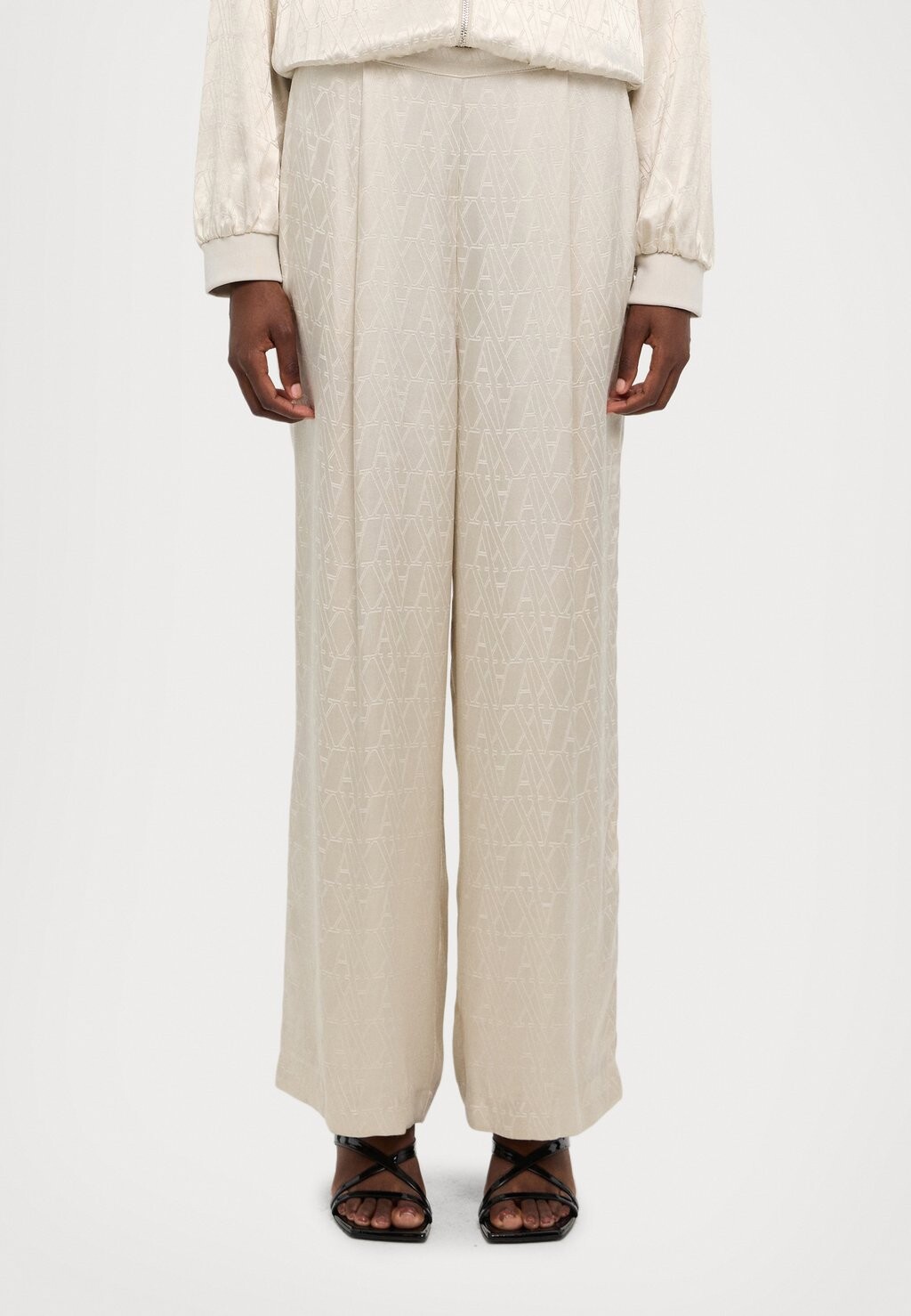

Брюки PANTALONI Armani Exchange, бежевый