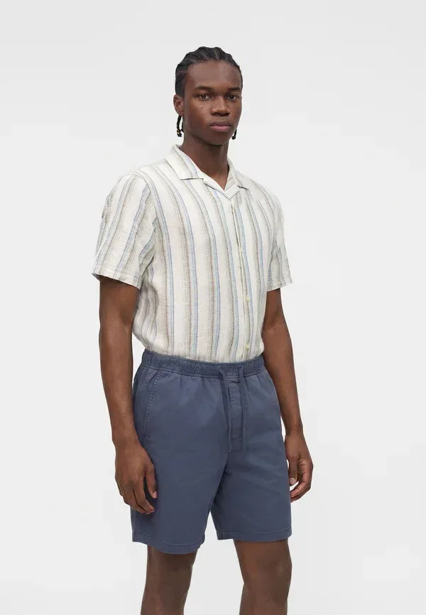 Шорты Gap Easy, цвет грозовое облако — фото 4