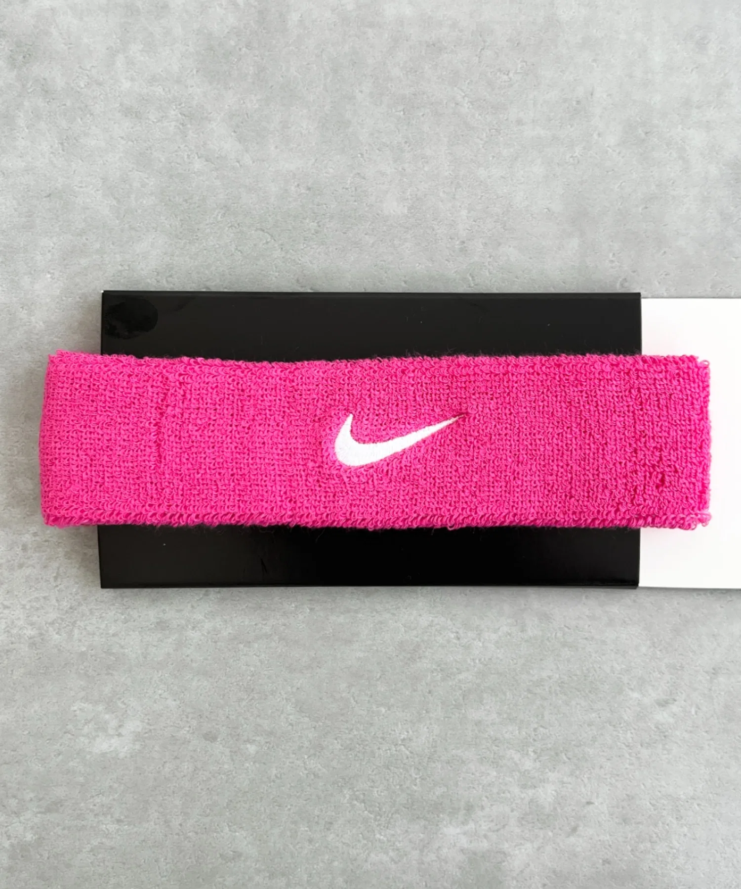 NIKE (Nike) / Повязка на голову с вышитым логотипом Swoosh