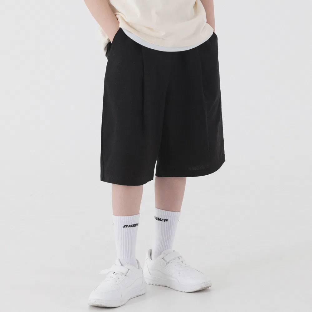 Детские льняные шорты-бермуды Comfortable с одной складкой чёрного цвета от Pianer