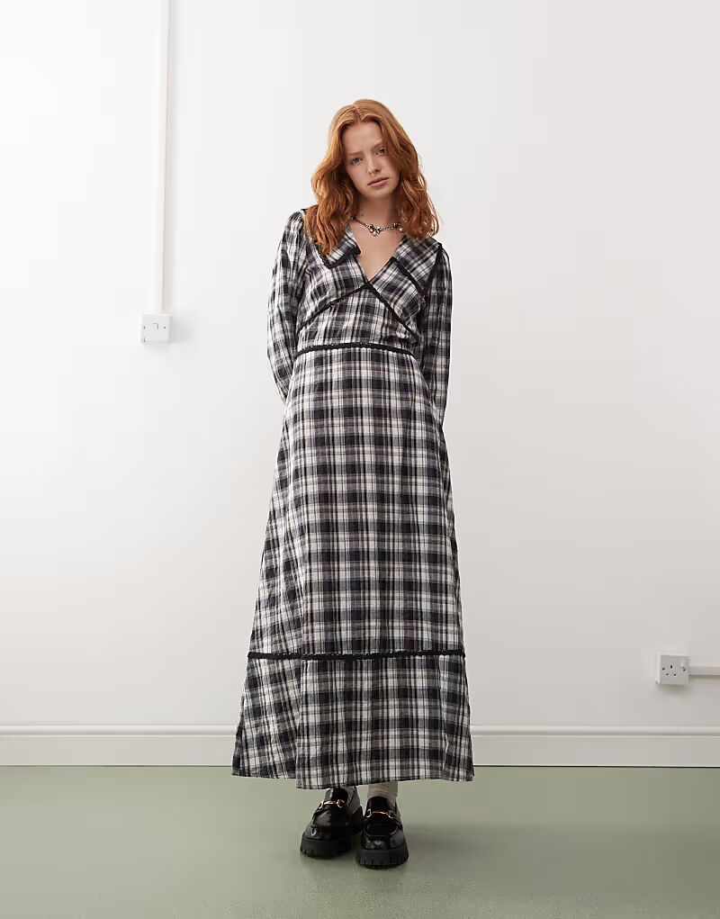 

Платье миди в клетку с воротником синего цвета Reclaimed Vintage