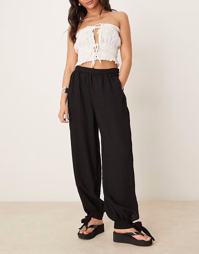 

Брюки-фонарики ASOS DESIGN из мягкой фактуры черного цвета