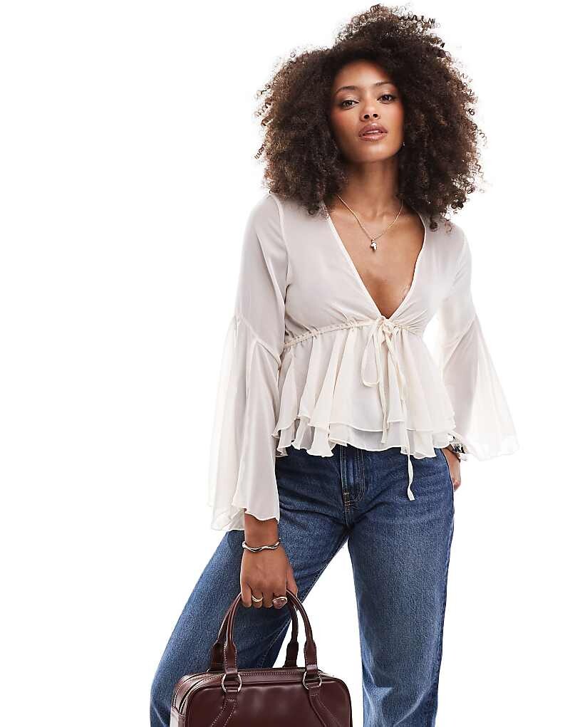 

Шифоновый топ цвета экрю с расклешенными рукавами ASOS DESIGN
