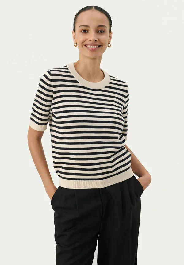 

Футболка с принтом gertianapw Part Two, Dark Navy Stripe, Синий, Футболка с принтом gertianapw Part Two, Dark Navy Stripe