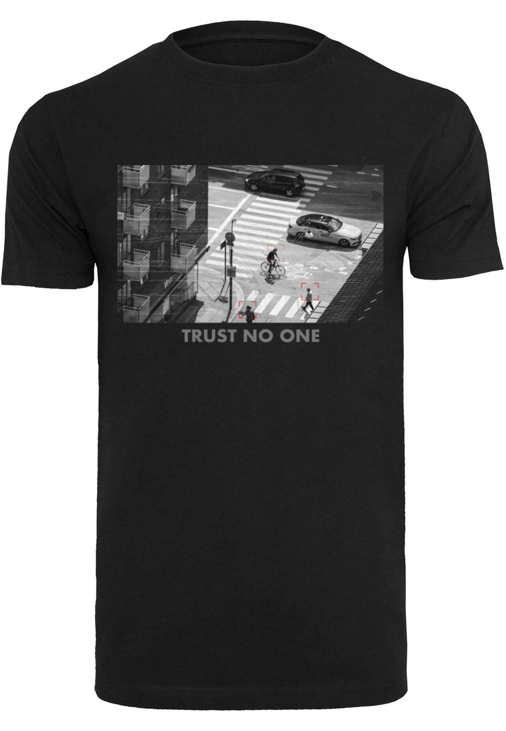 

Футболка с принтом TRUST NO ONE Mister Tee, черный