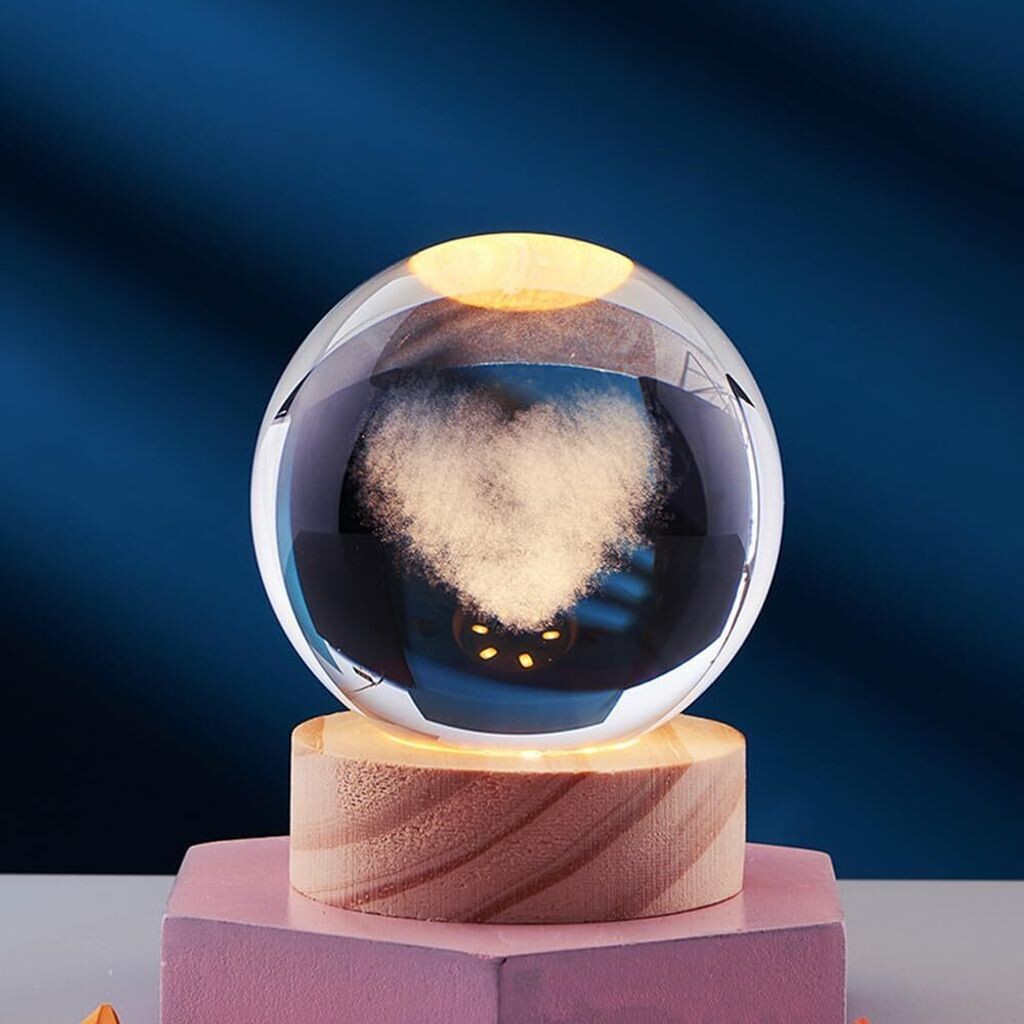 

Ночной светильник с хрустальным шаром, хрустальный шар с 3D-гравировкой в ​​виде сердца с теплым светодиодным цоколем, подарок в форме сердца любви для подростков, мальчиков и девочек yozhiqu