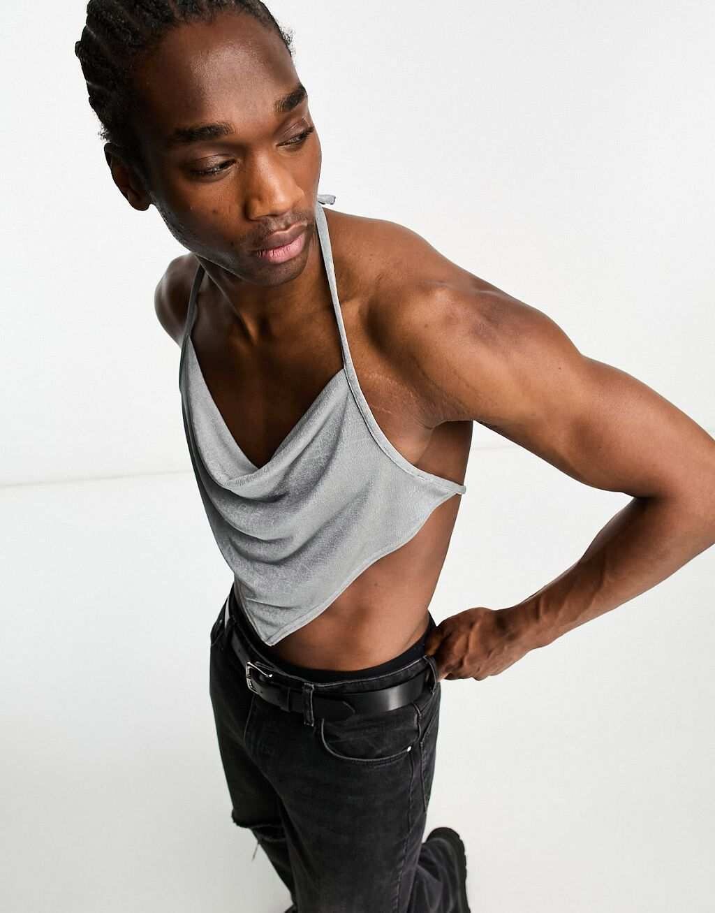 

Серебристый облегающий топ с овальным вырезом COLLUSION