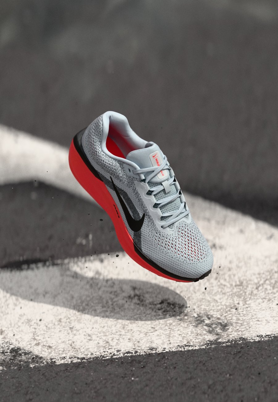 

Кроссовки Nike Performance AIR WINFLO 11, Pure Platinum/Black/Bright Crimson/Vast Grey/Grey