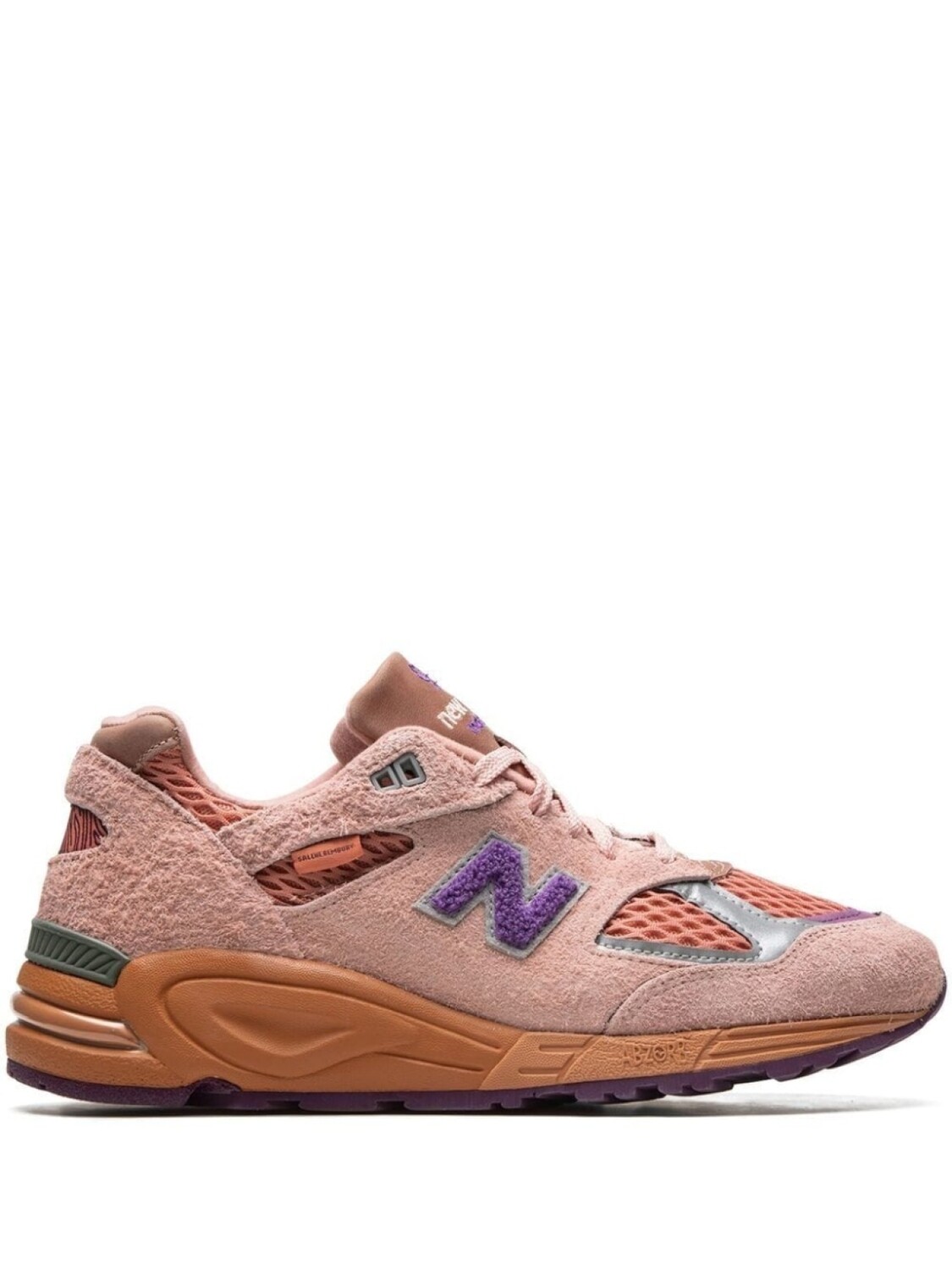 

Кроссовки 990 V2 из коллаборации с Salehe Bembury New Balance, розовый