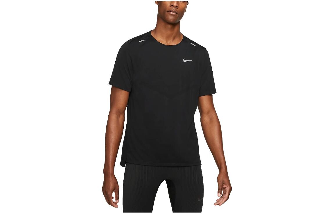 

Футболка мужская черная Nike, черный