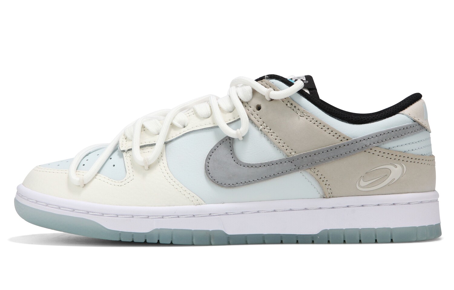 

Женские кроссовки для скейтбординга Nike Dunk, Light Blue