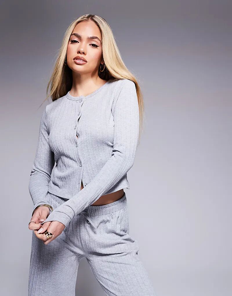 

Топ на пуговицах ASOS DESIGN серого цвета с косичной вязкой