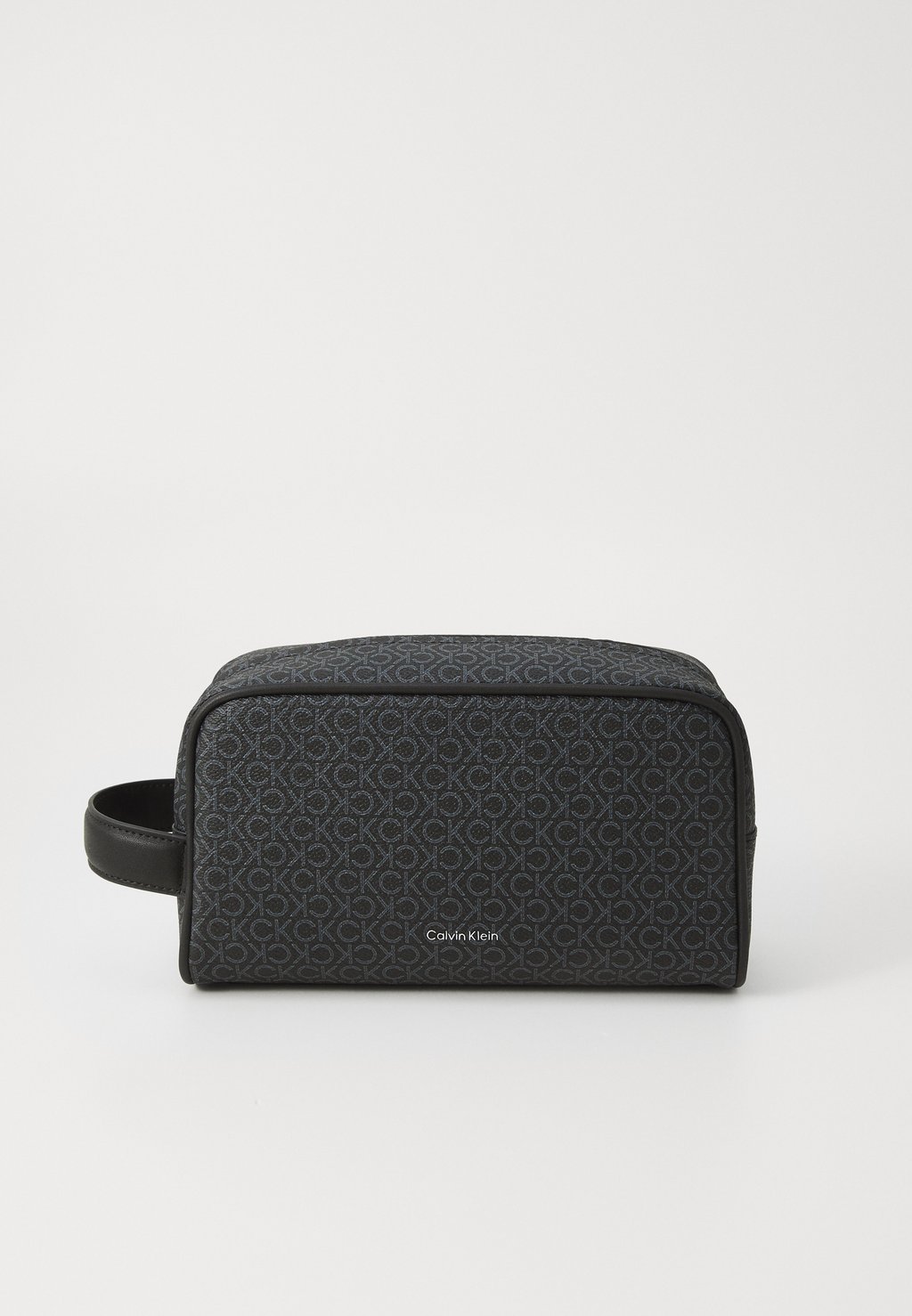 

Косметичка MUST WASHBAG KIT Calvin Klein, черный