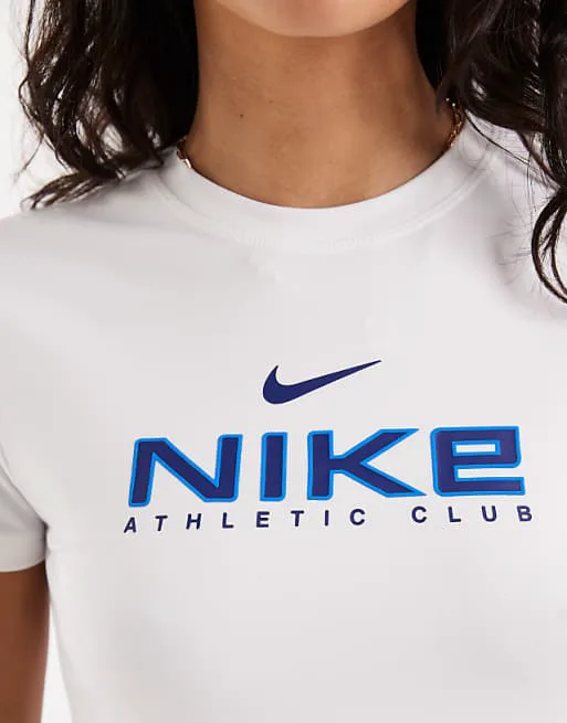 Белая детская футболка с графическим принтом Nike Varsity — фото 3