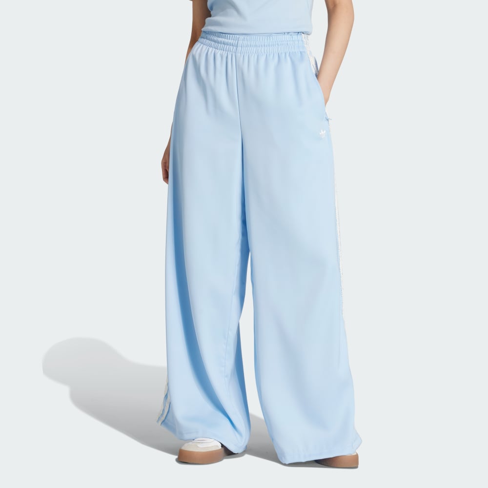 

Спортивный костюм Adidas Originals Satin Wide Leg Pants Ruffle 3-Stripes, цвет Clear Sky