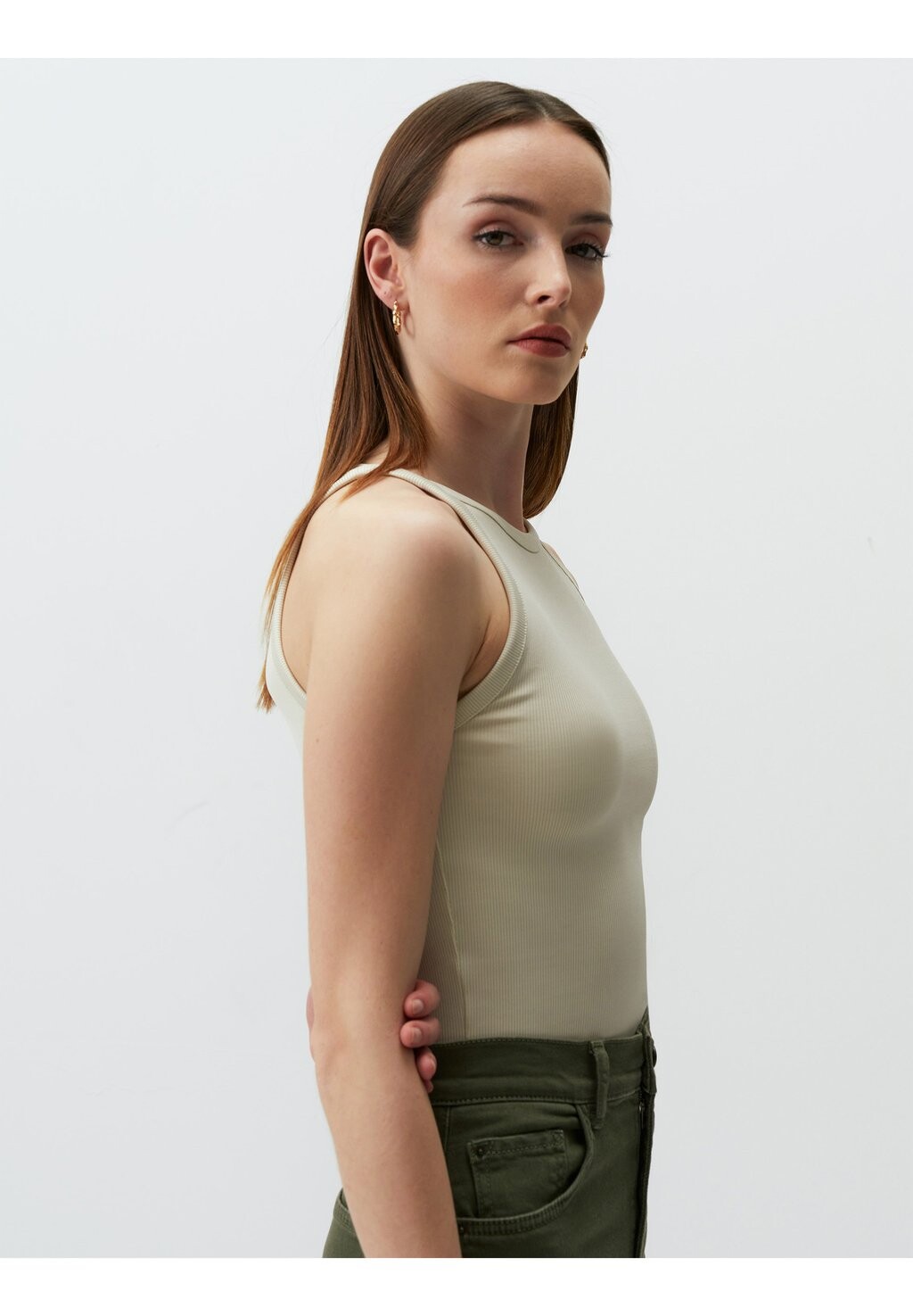 

Топ Slim Fit Halter Neck Basic Jimmy Key, коричневый