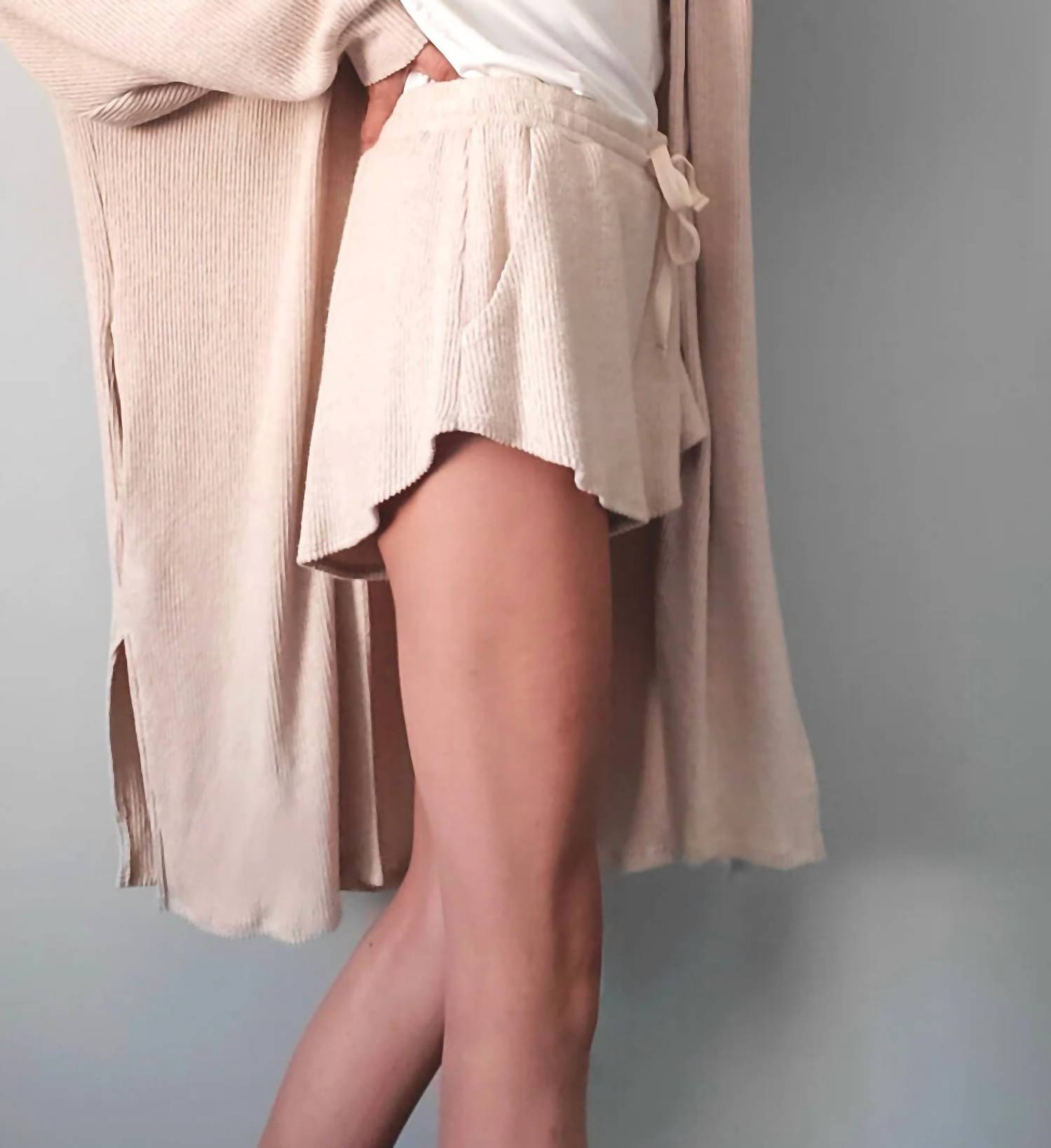 

Уютные ребристые шорты Jonsie Cozy в цвете овсянки LBLC THE LABEL, Oatmeal