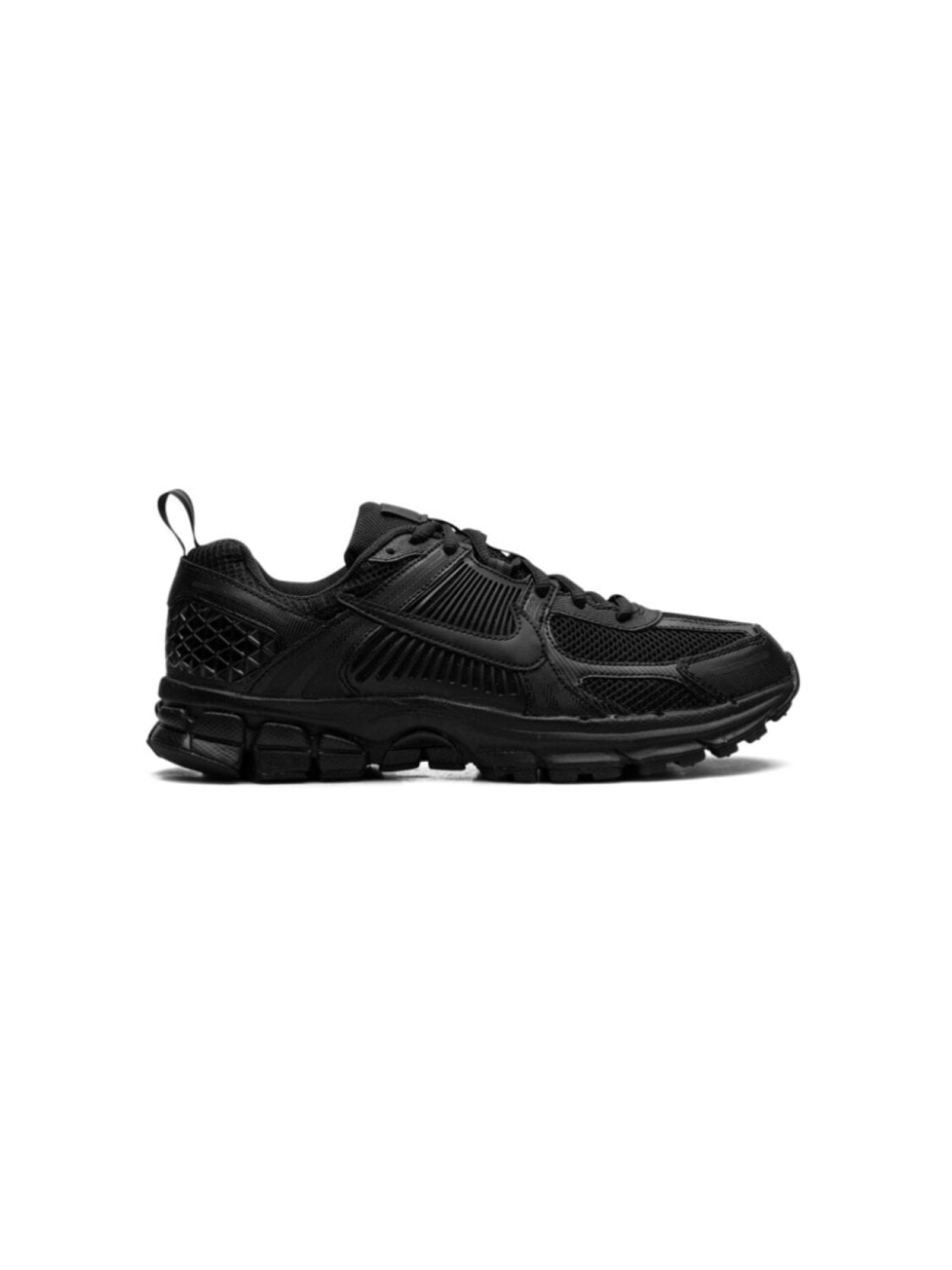 

Nike Kids кроссовки Zoom Vomero 5 "Triple Black", черный