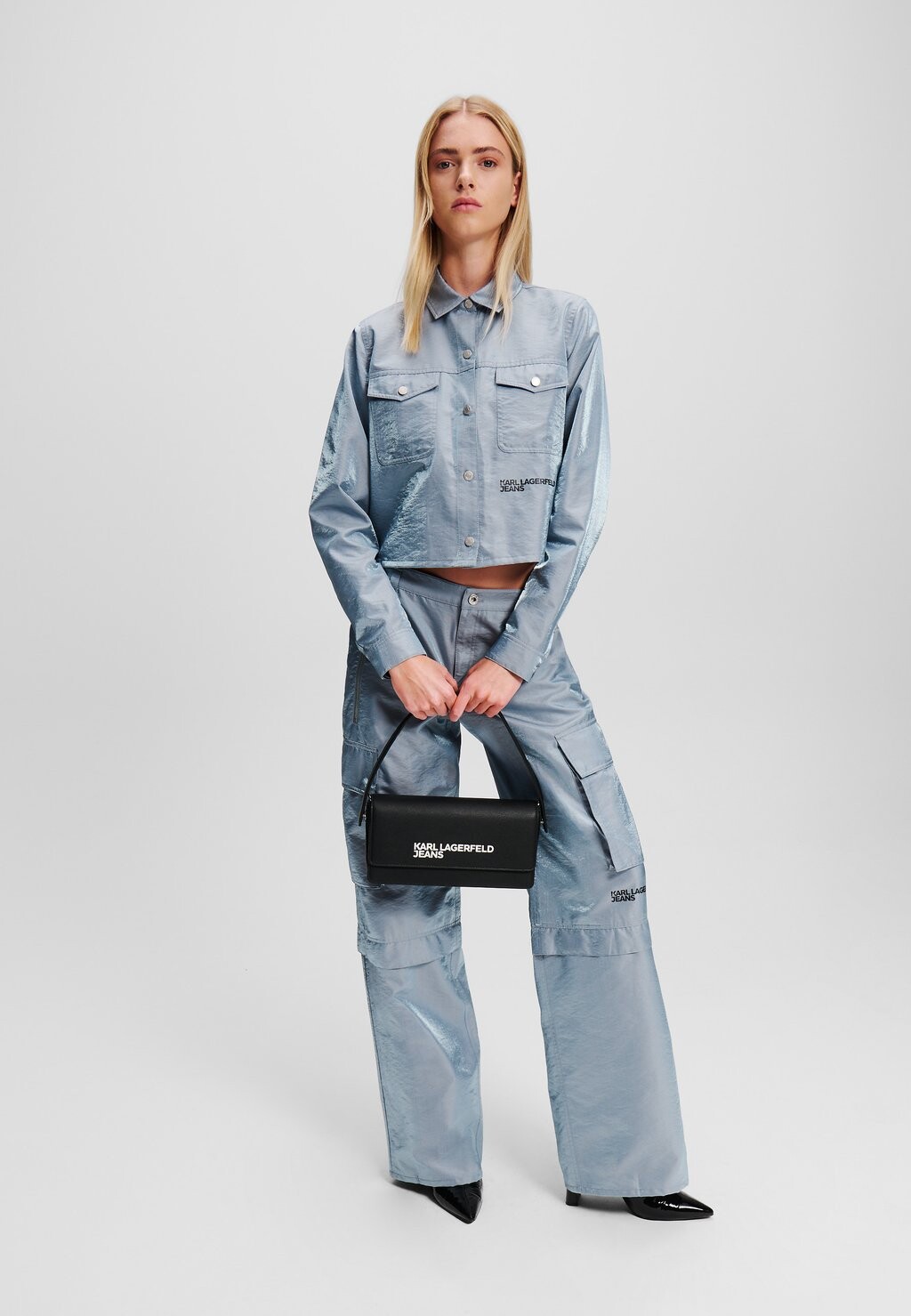 

Брюки карго IRIDESCENT CARGO Karl Lagerfeld Jeans, светло-голубой