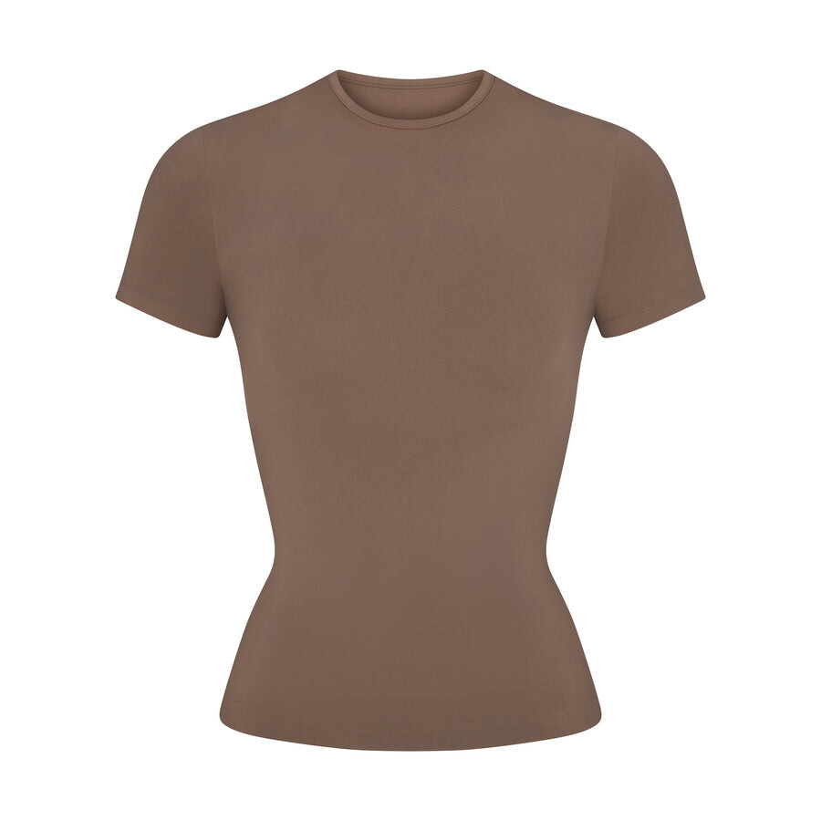 

Футболка SKIMS Soft Smoothing Seamless, цвет Truffle