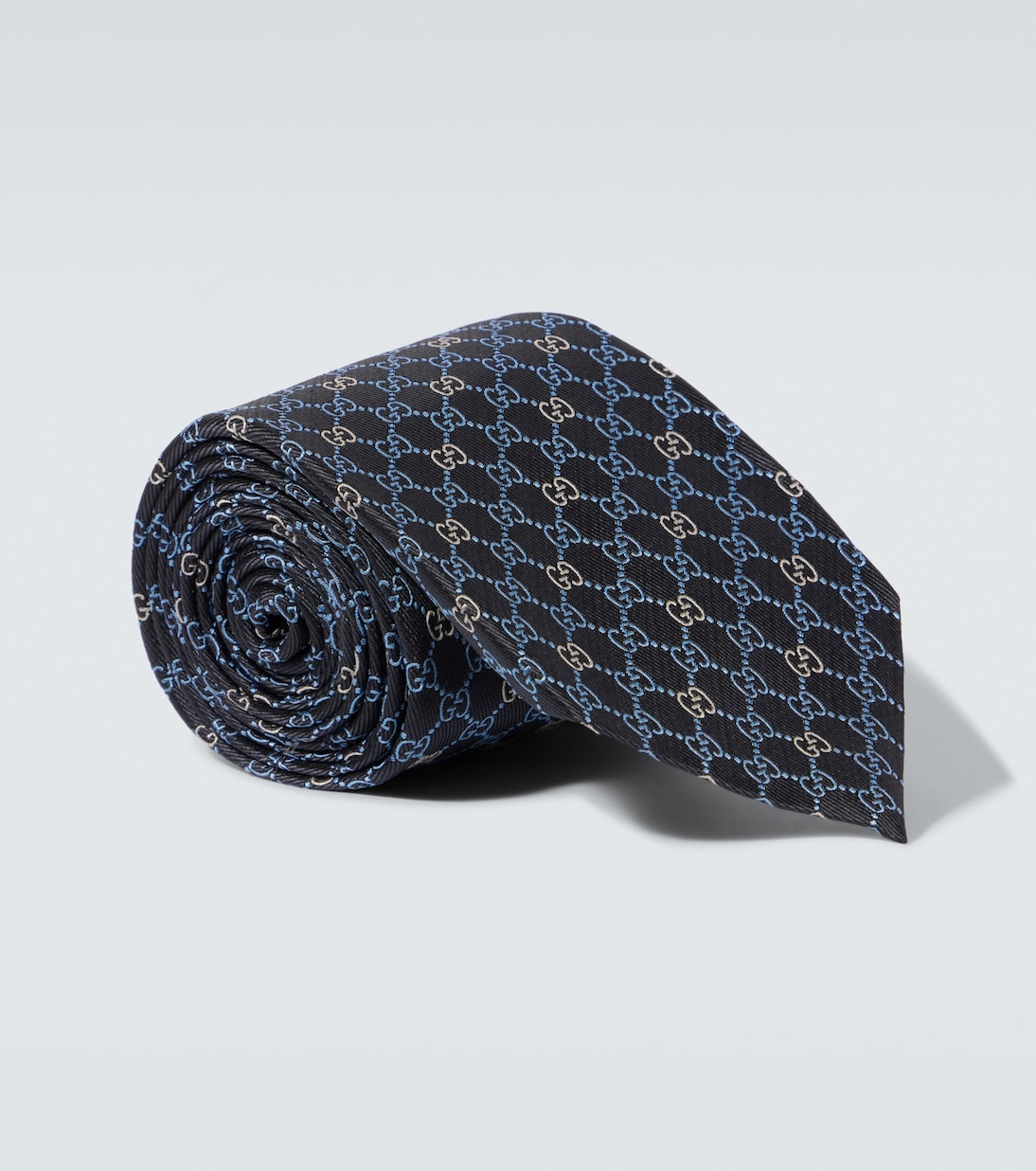 

Галстук GG из шелкового жаккарда Gucci, Anthracite/Sky Blue