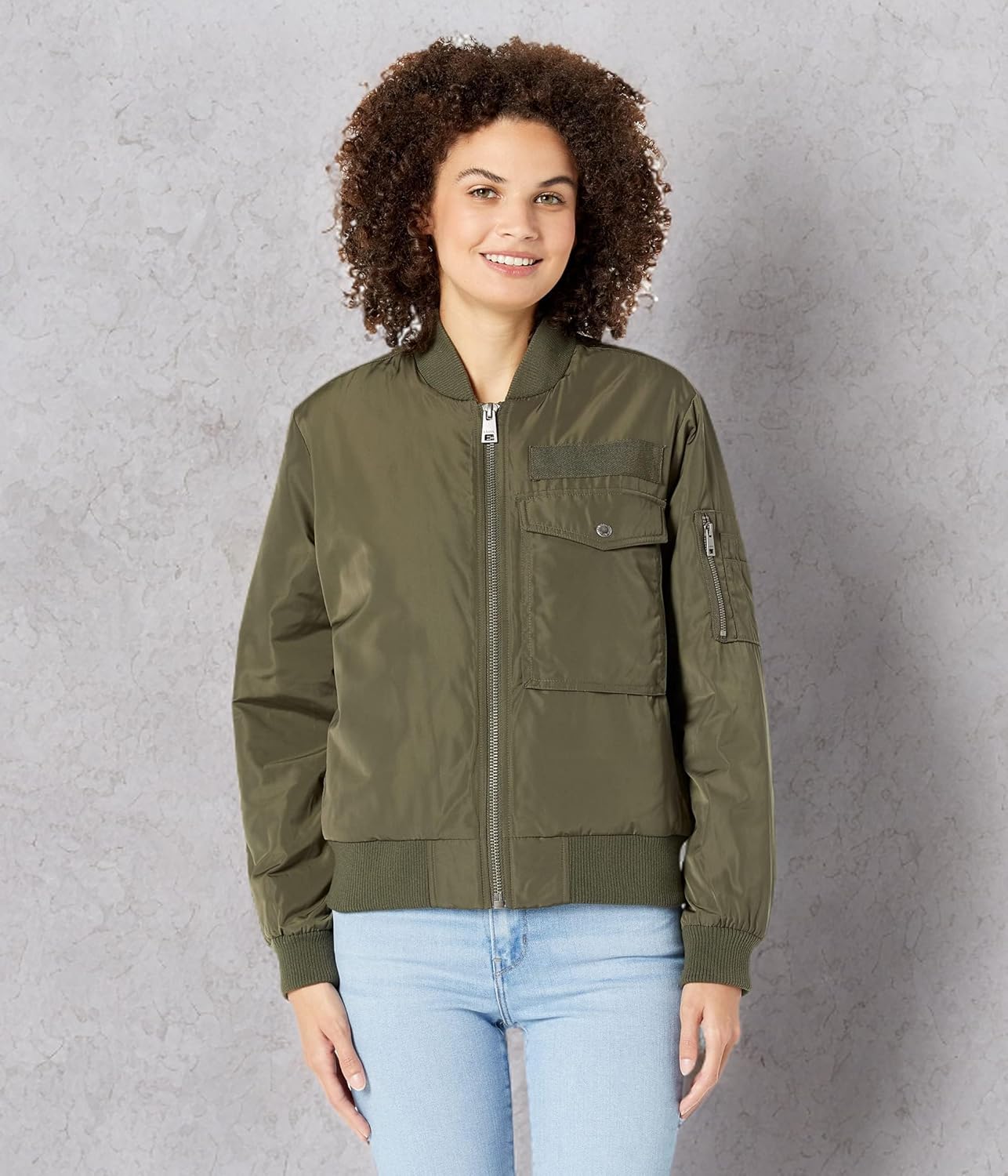 Levi's Женская утилитарная куртка-бомбер, Army Green — фото 4