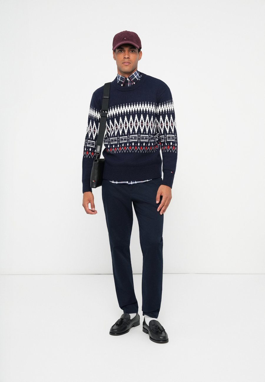 Джемпер Tommy Hilfiger PLACED FAIRISLE BLEND CREW UNISEX, Desert Sky/Ivory Petal/Dark Blue — фото 3