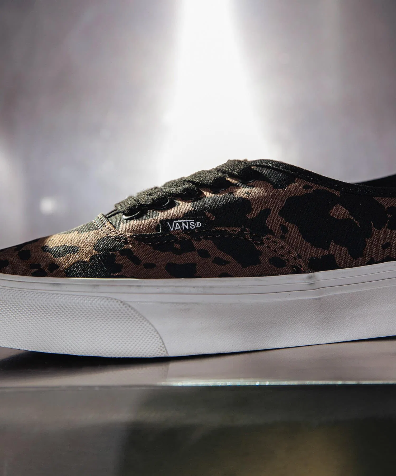 Мужские кеды VANS AUTHENTIC CAW коричневые — фото 4