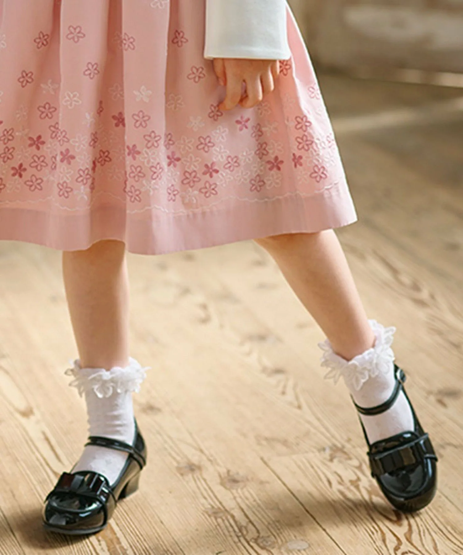 [16-24 см] Мерсеризованные короткие носки со шнуровкой Kids Suite, Off-white [002]