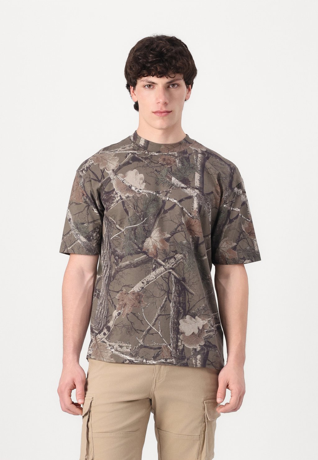 

Футболка с принтом BOXY OPEN CAMO WEBEX Hollister Co., хаки