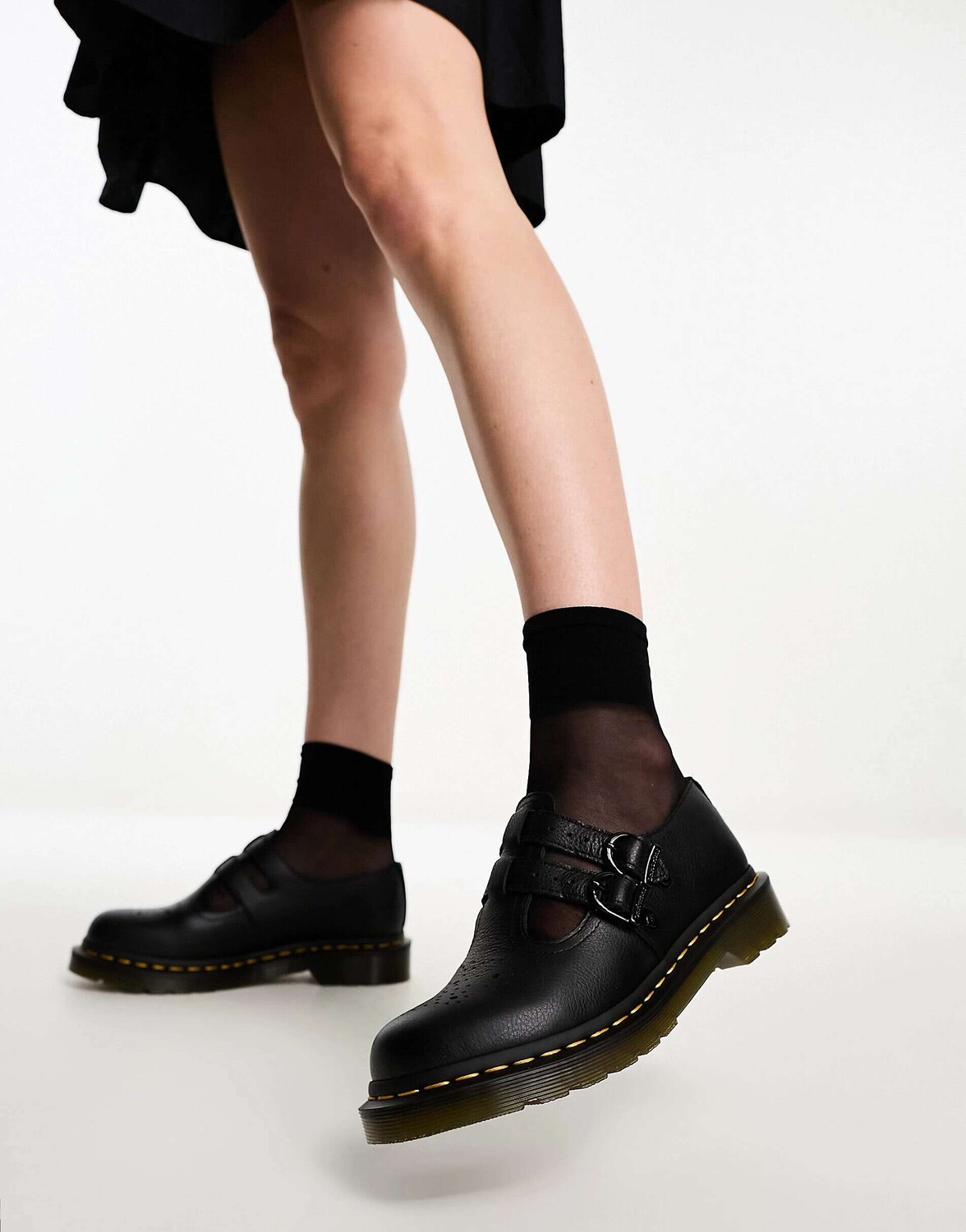 

Туфли Мэри Джейн Dr Martens 8065 из черной кожи