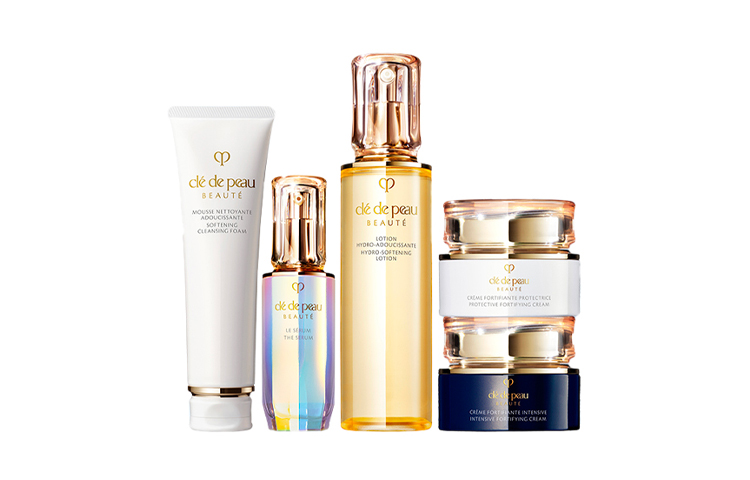 Старый вариант Radiance Revitalizing набор из пяти средств уход за кожей увлажняющий Clé De Peau Beauté — фото 2