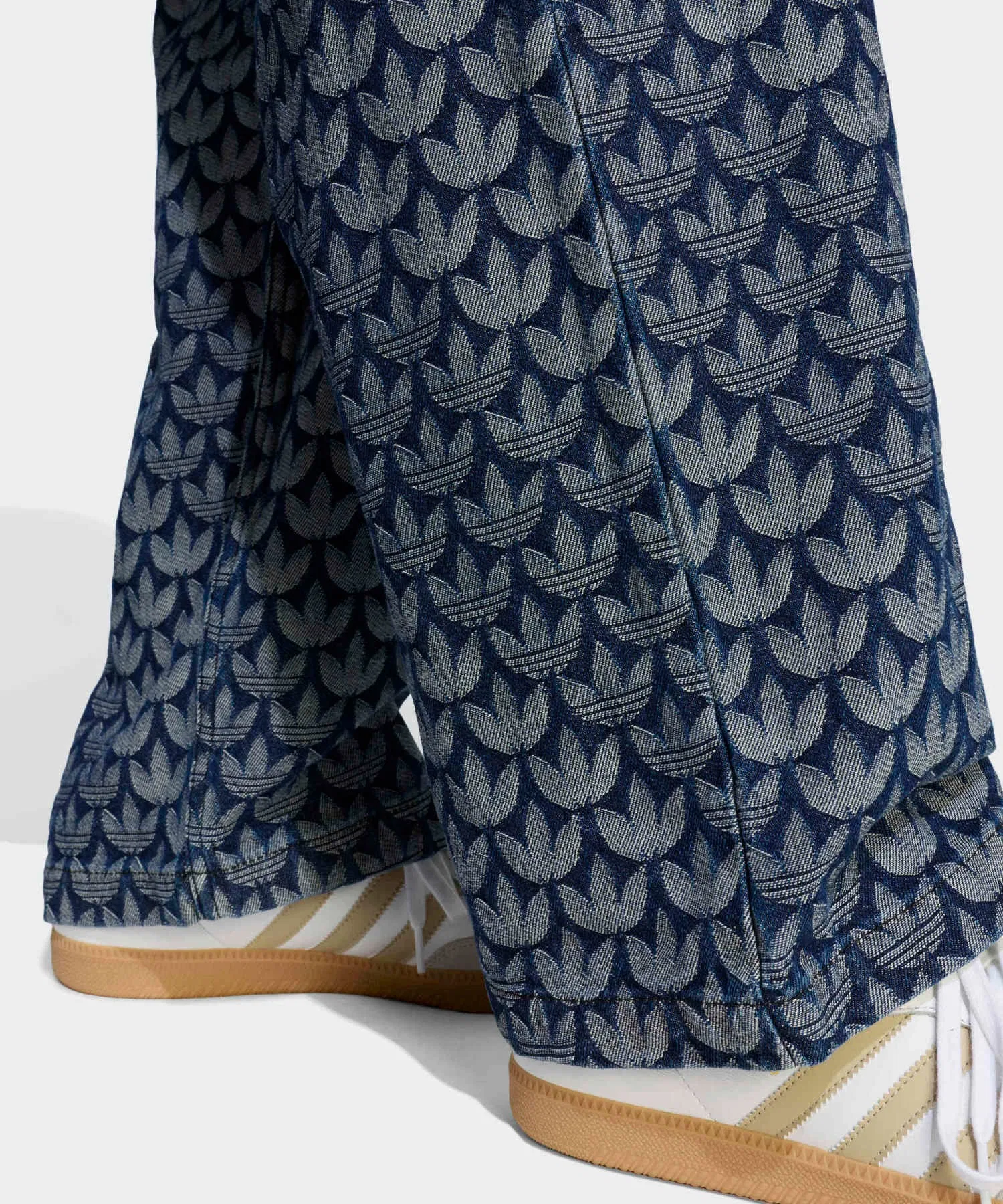 Свободные джинсовые брюки с монограммой / adidas Originals — фото 4