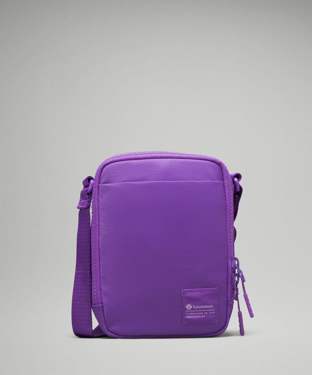 

Сумка через плечо Easy Access 15л Lululemon, фиолетовый