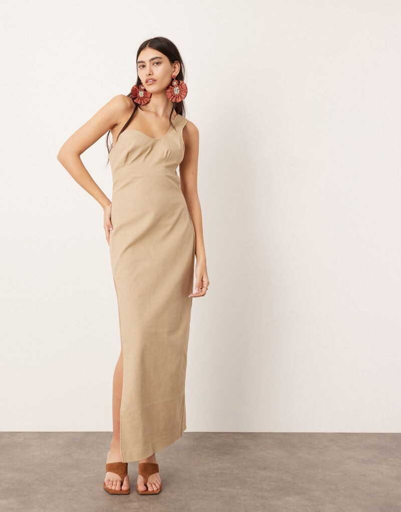 

Волнистое платье макси на одно плечо ASOS EDITION с камнем