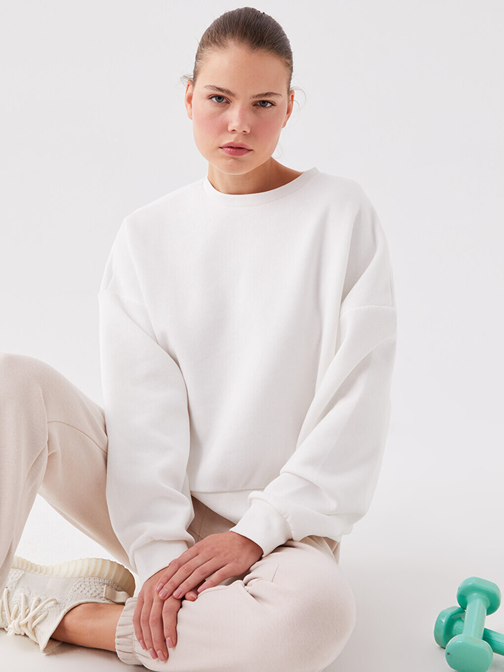 

Однотонная женская толстовка большого размера с круглым вырезом и длинными рукавами LCW Active, от белого, Белый, Однотонная женская толстовка большого размера с круглым вырезом и длинными рукавами LCW Active, от белого