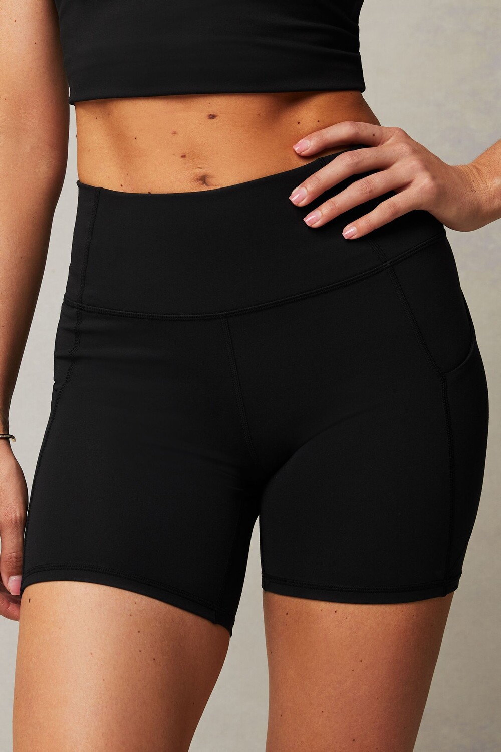 

Oasis pure luxe шорты с высокой талией 6 Fabletics, черный