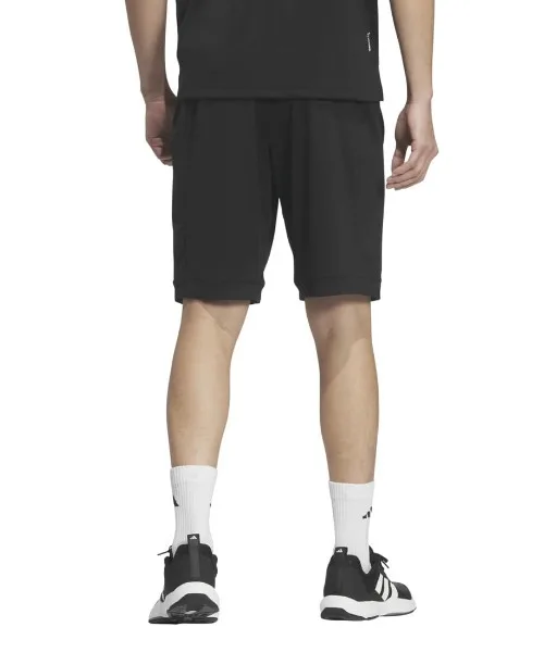 Мужские спортивные шорты adidas Tech Essentials с логотипом чёрные — фото 2
